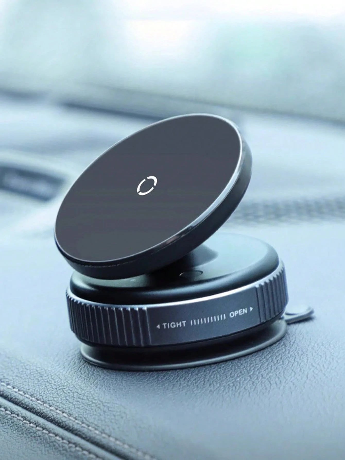 Universal Car Phone Mount - Dual Fixation: Vacuum Suction & N52 Magnetic Adsorption, Windshield/Dashboard Compatible